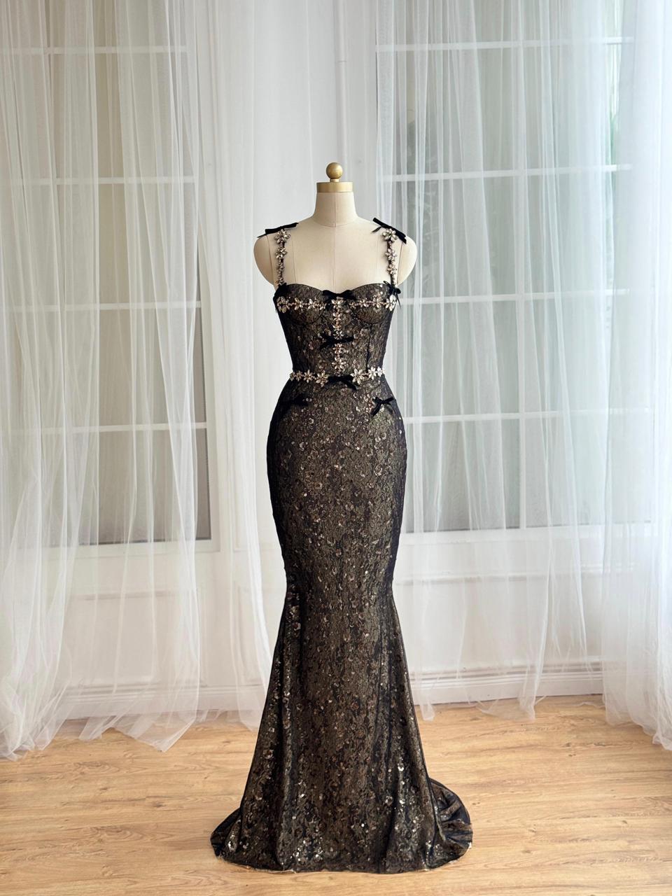 Black mermaid dress with embroidery, bows and spaghetti straps