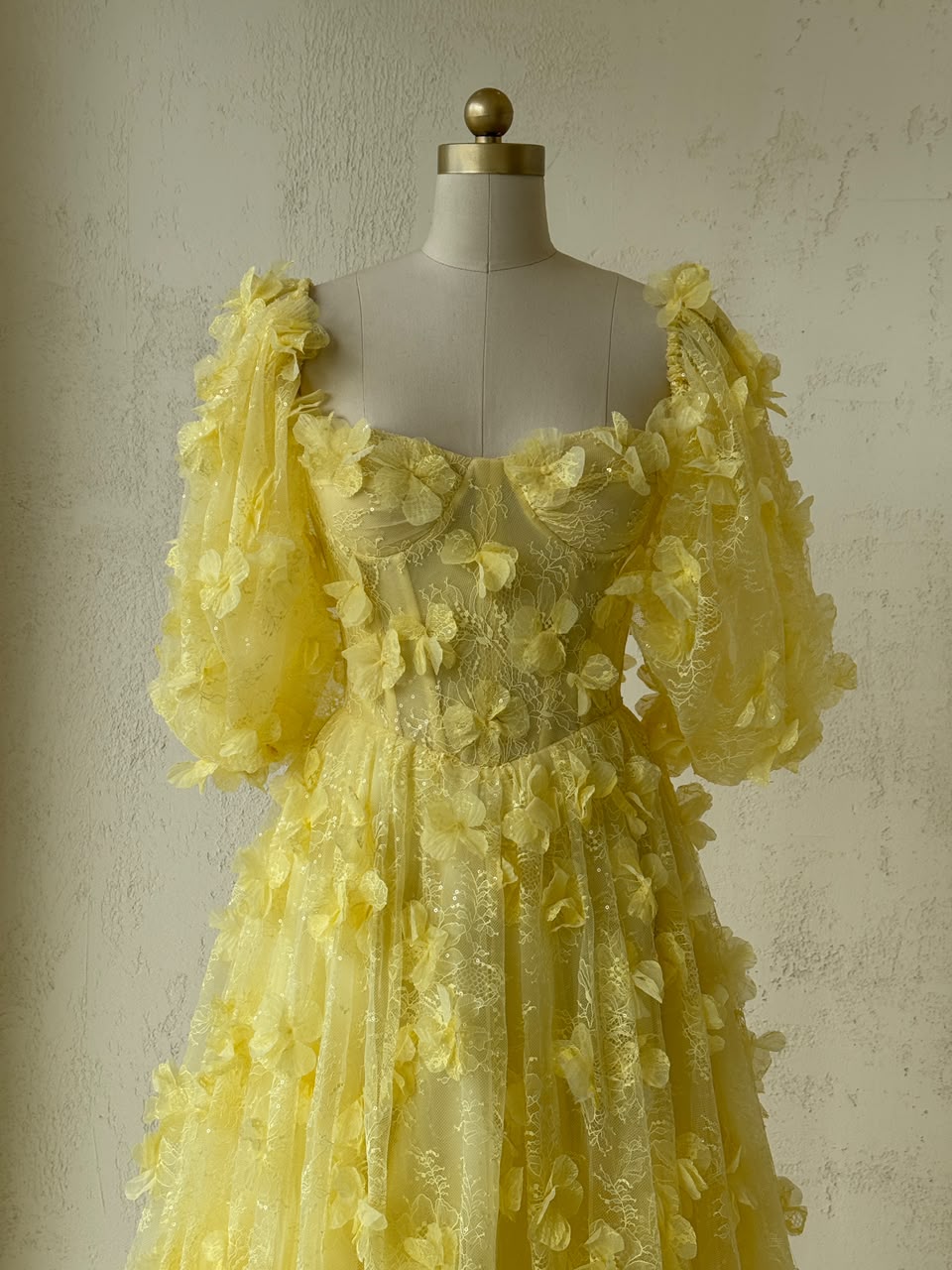 Yellow A-Line gown with short sleeves and embroidery