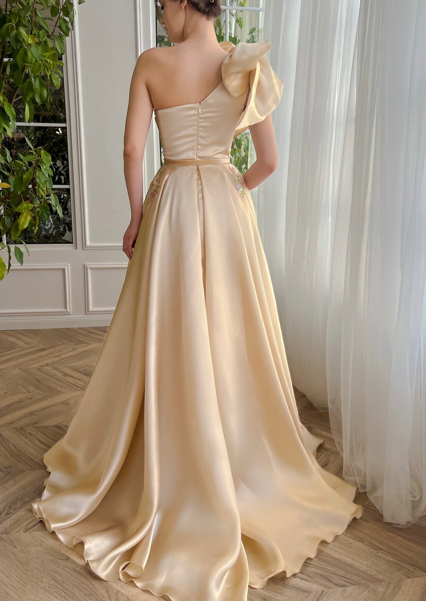 Beige A-Line dress with one shoulder sleeve, belt and embroidery