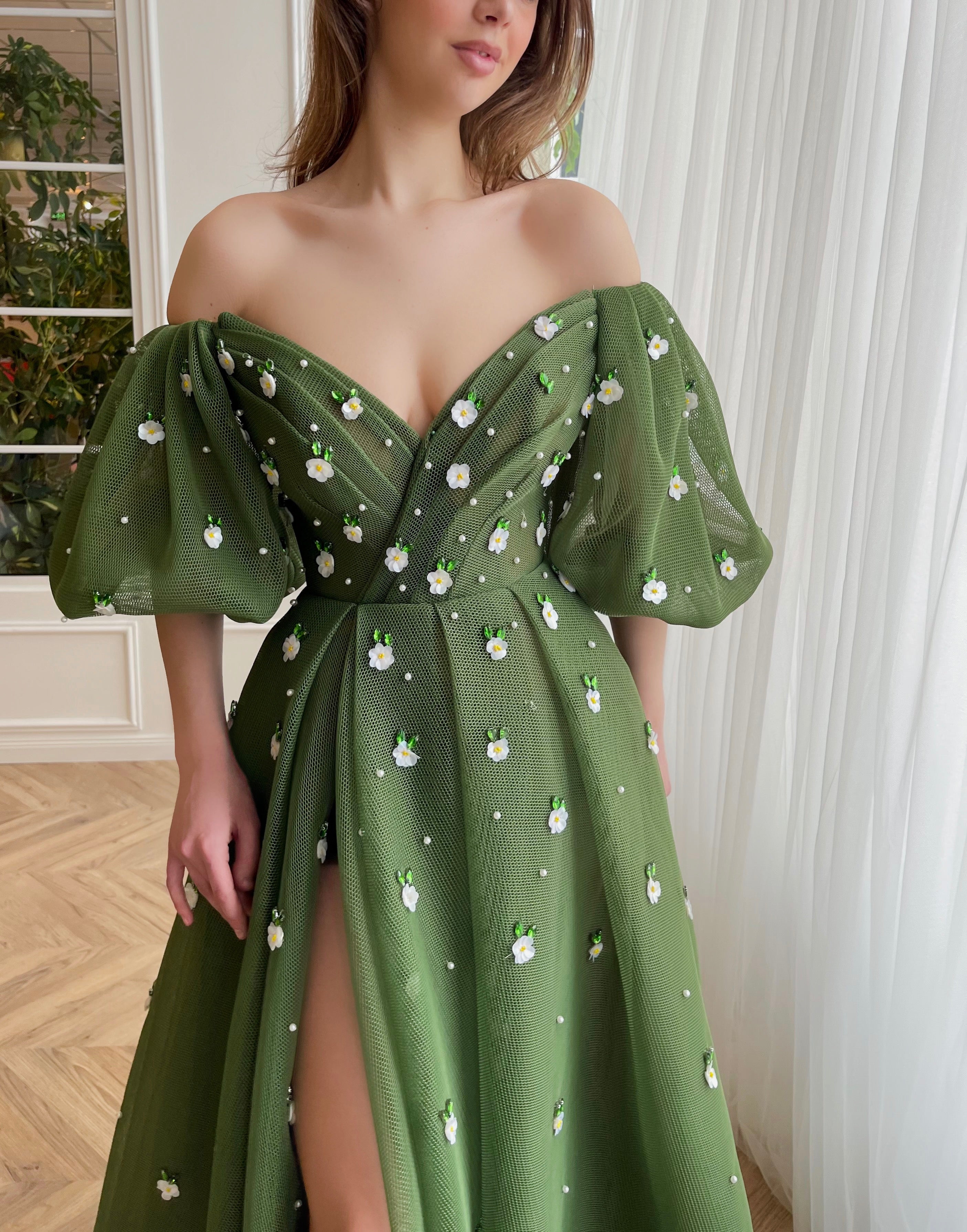 Green A-Line dress with short sleeves and embroidery
