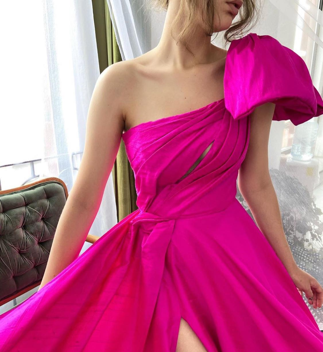 Pink A-Line dress with one shoulder sleeve
