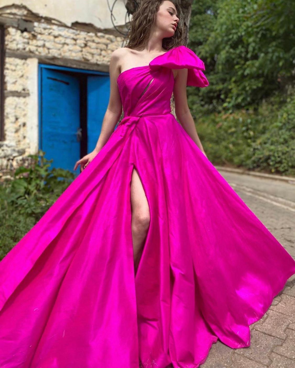 Pink A-Line dress with one shoulder sleeve