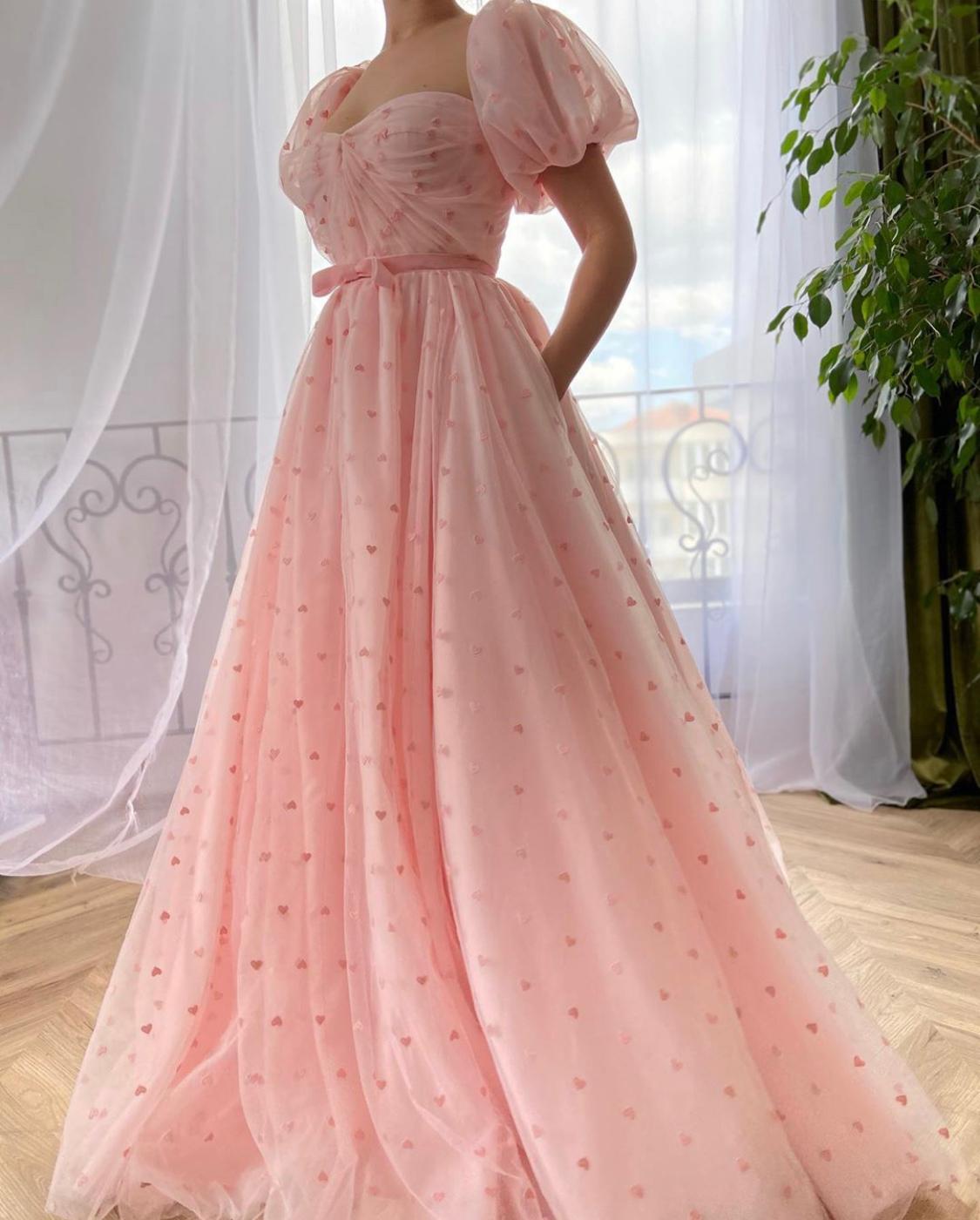Pink A-Line dress with short sleeves and hearty fabric