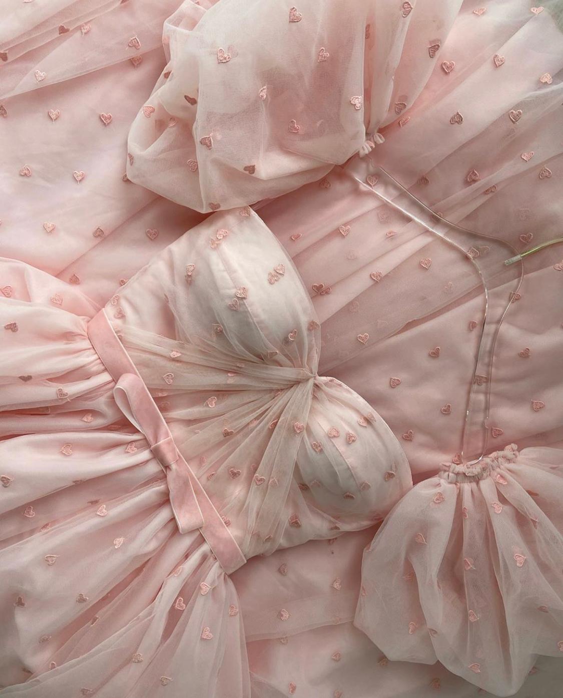 Pink A-Line dress with short sleeves and hearty fabric