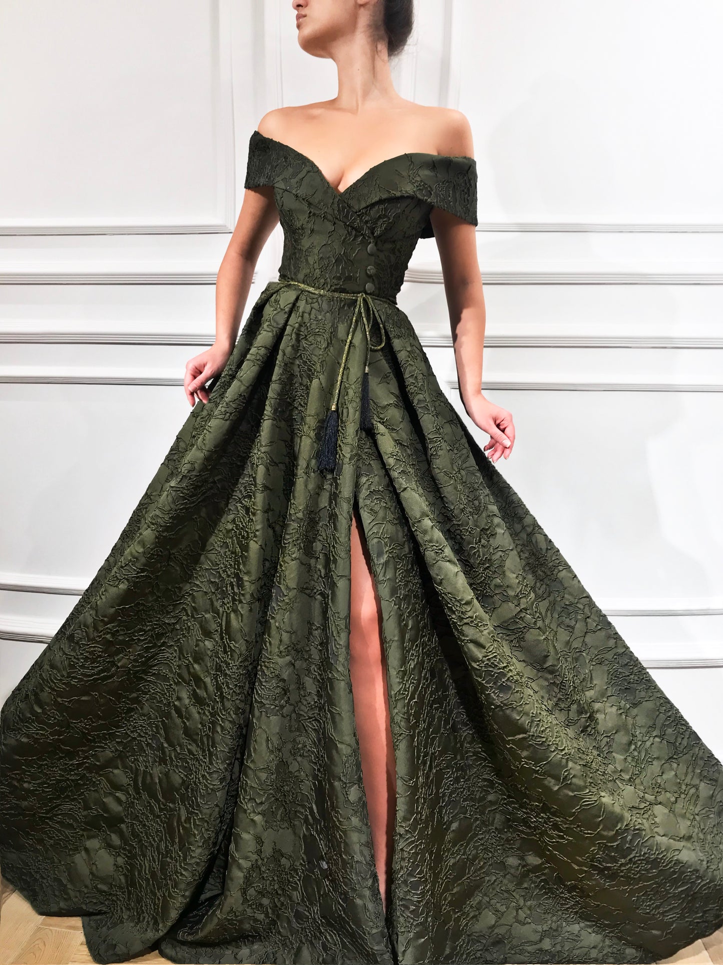 Green A-Line dress with off the shoulder sleeves