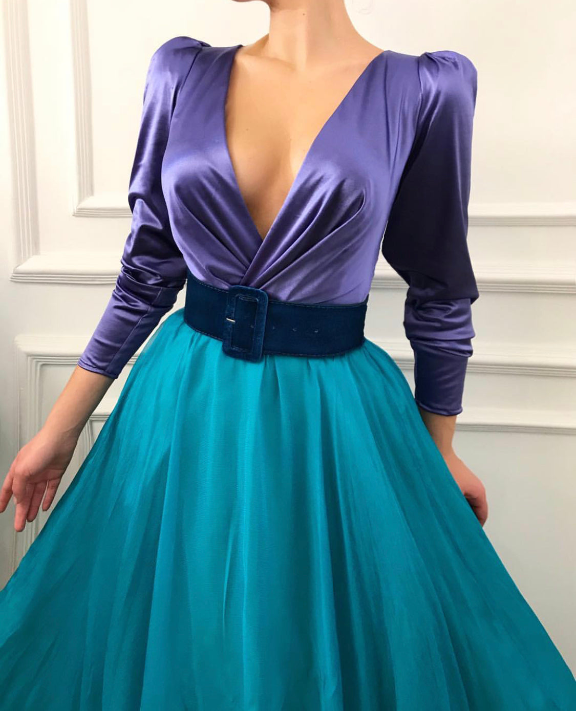Blue and purple A-Line dress with v-neck, long sleeves and belt