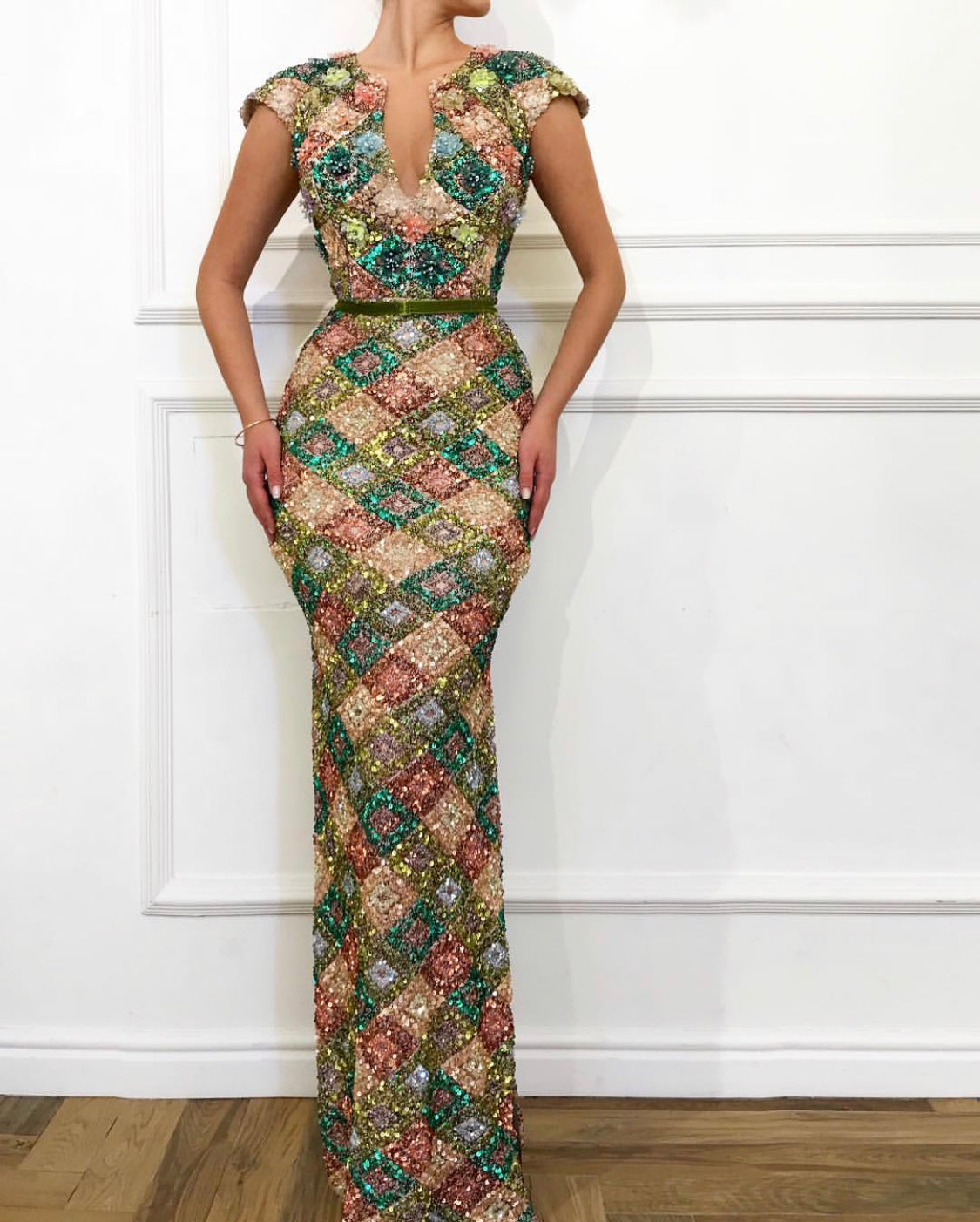 Colorful mermaid dress with belt and no sleeves