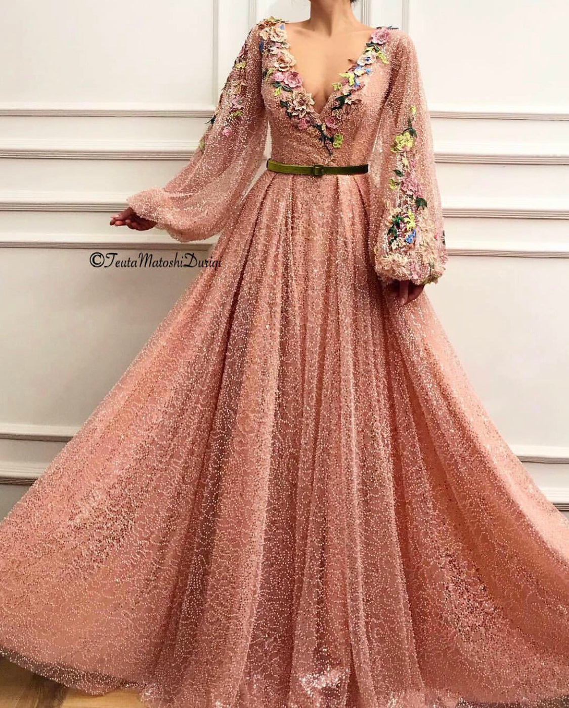 Pink A-Line dress with long sleeves, v-neck, belt and embroidery