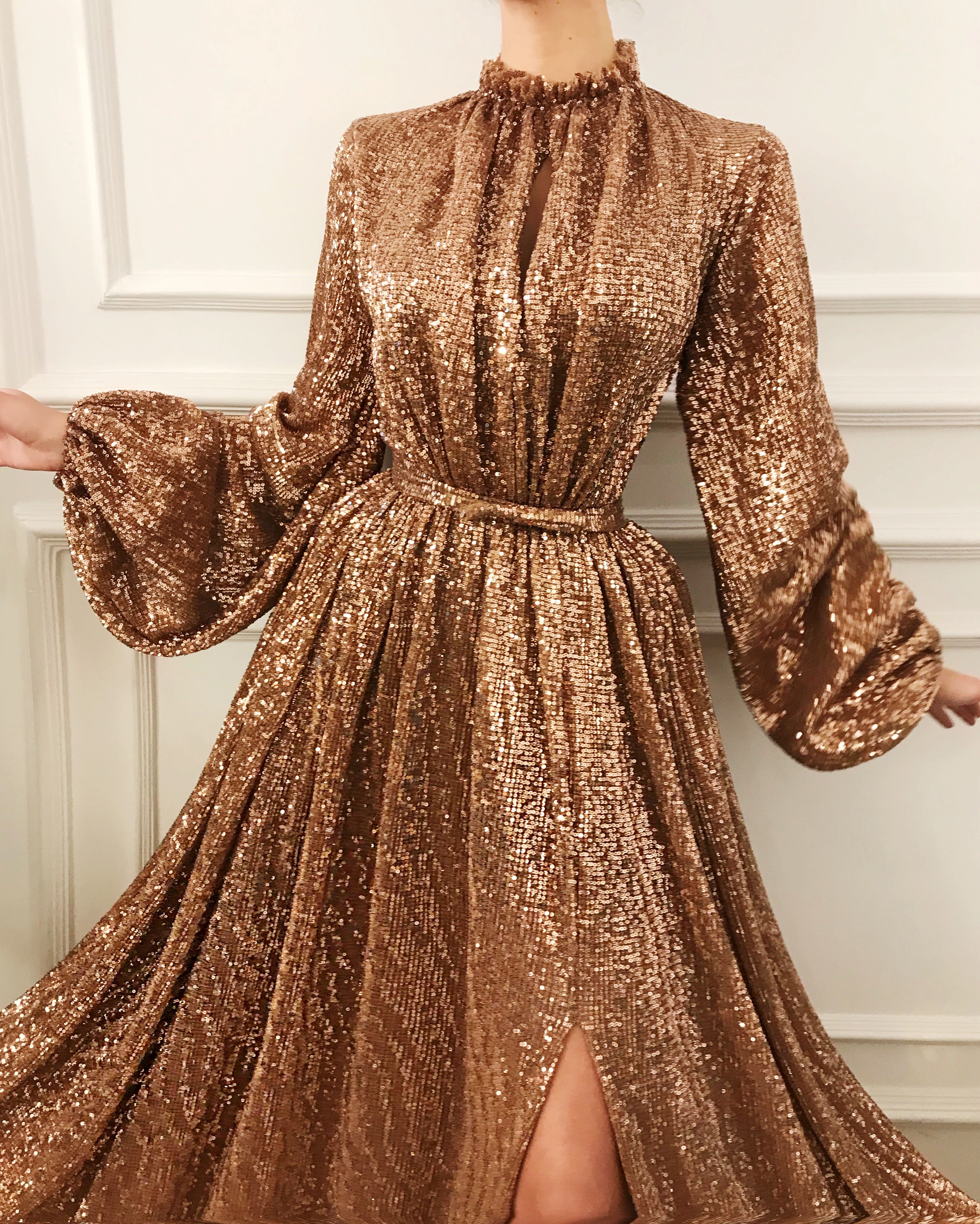 Brown sheath dress with long sleeves and sequins