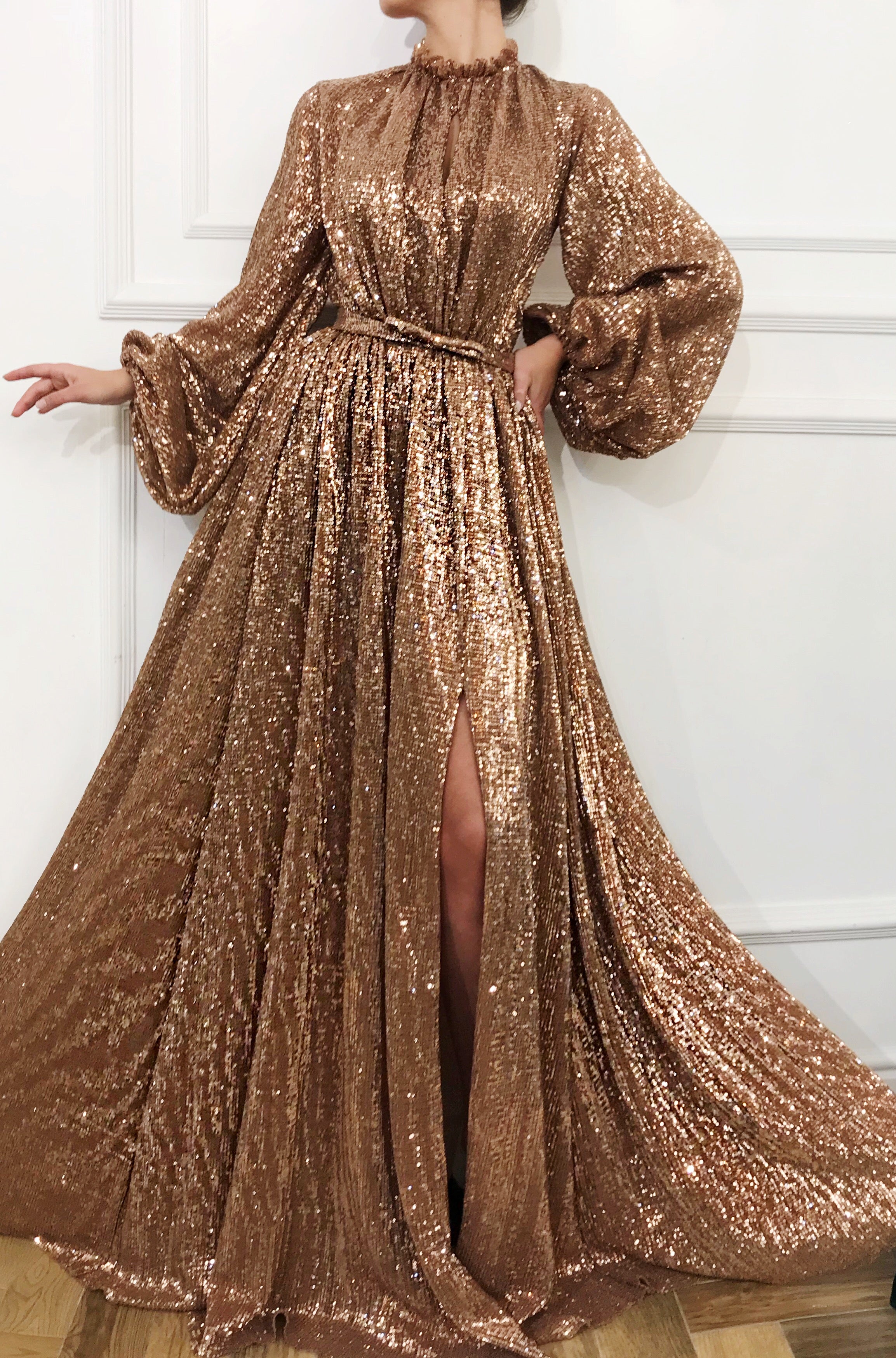Brown sheath dress with long sleeves and sequins