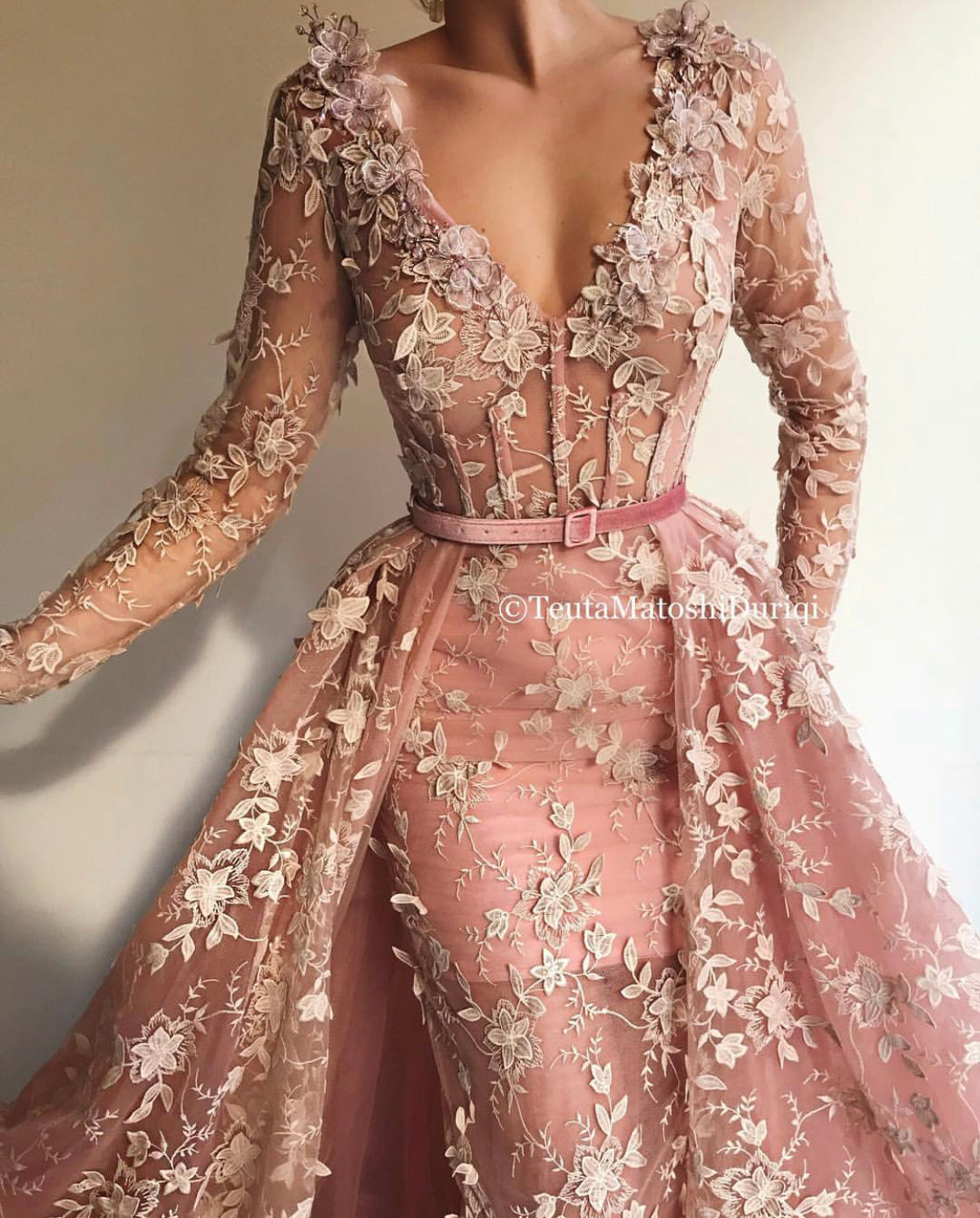 Pink overskirt dress with belt, lace, long sleeves, embroidery and v-neck