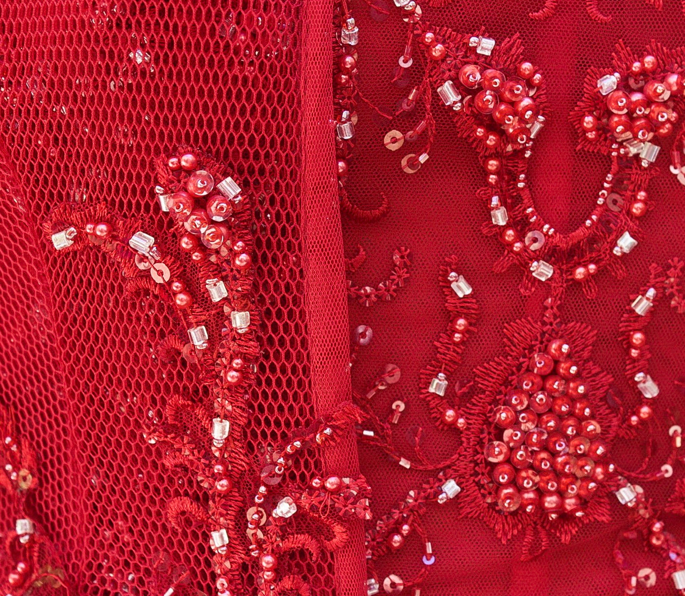 Red overskirt dress with long sleeves and embroidery
