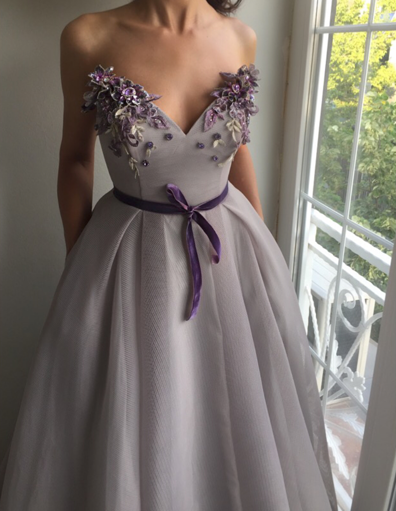 Grey A-Line dress with no sleeves and embroidery