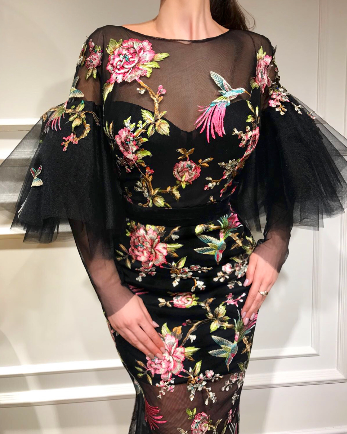 Black mermaid dress with short sleeves and embroidery