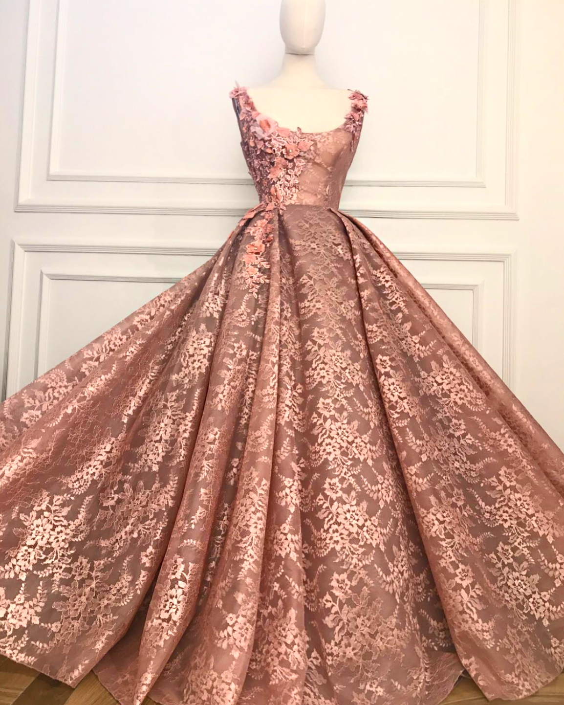 Pink A-Line dress with no sleeves and embroidery