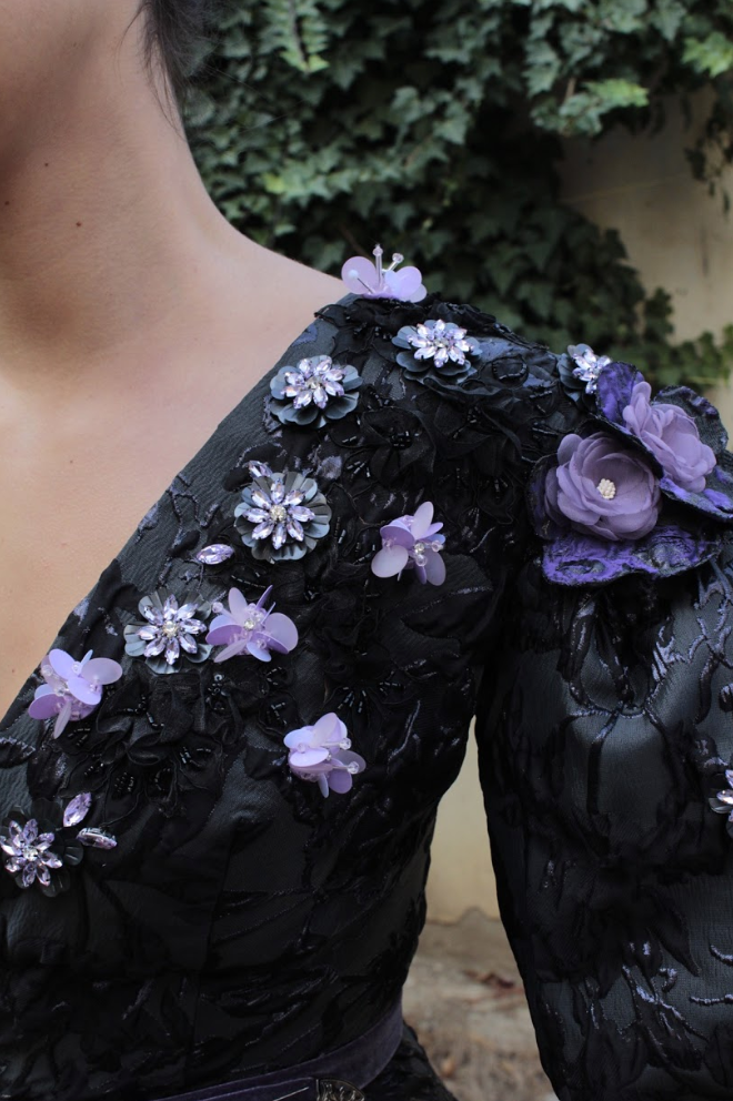Purple A-Line dress with belt, v-neck, long sleeves and embroidery