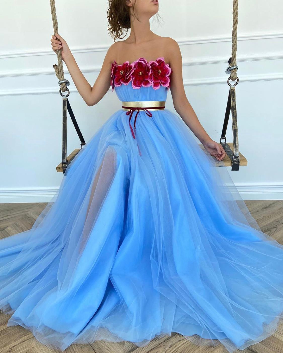 Blue A-Line dress with no sleeves and embroidery