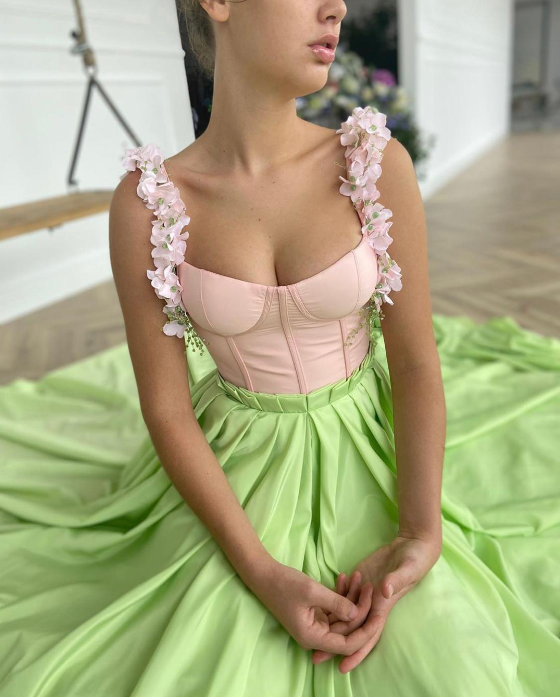 Green A-Line dress with spaghetti straps and embroidery