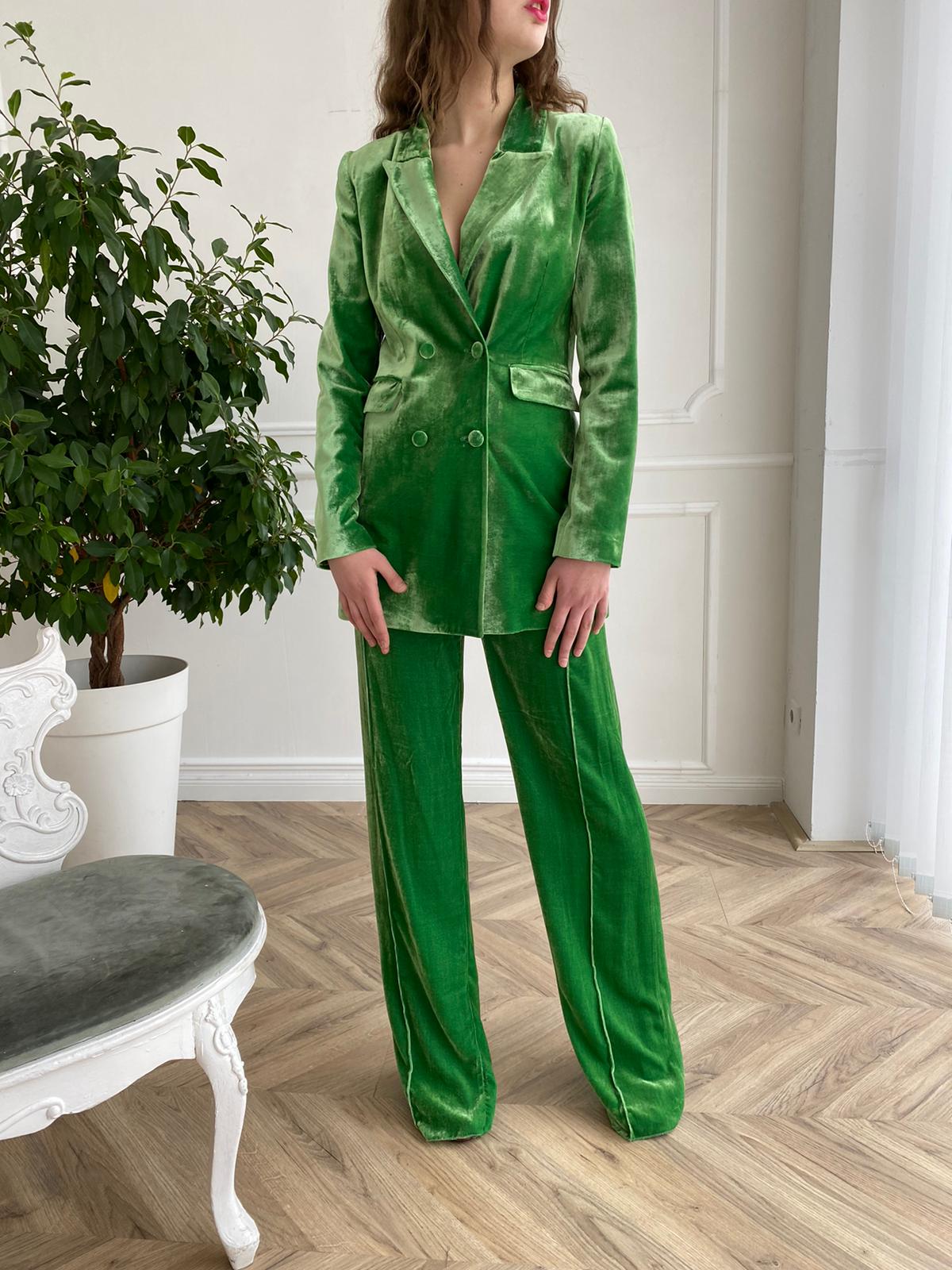 Green blazer set with long sleeves
