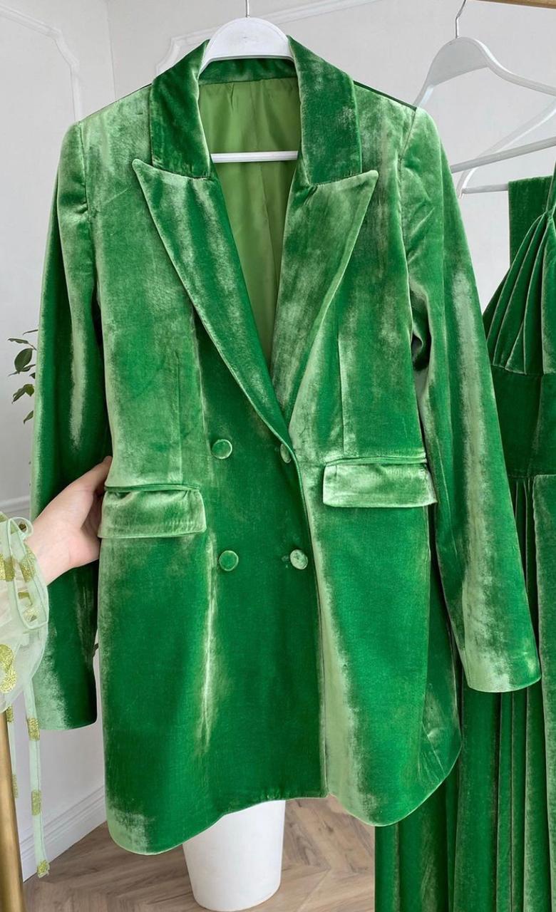 Green blazer set with long sleeves