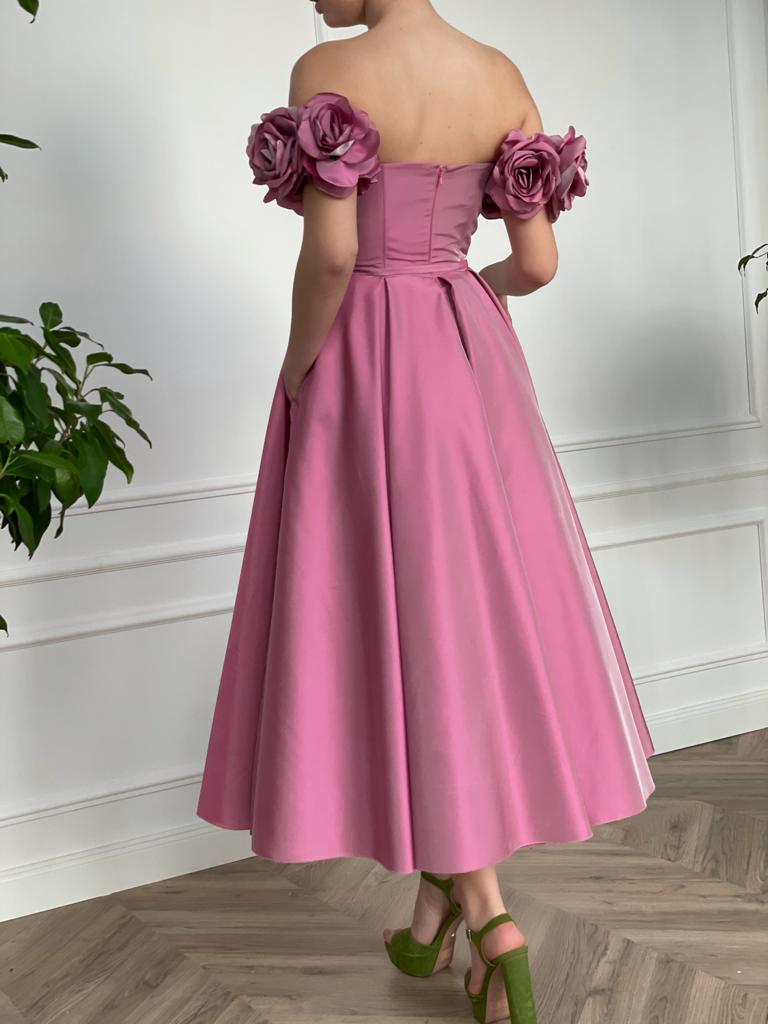 Pink midi dress with off the shoulder sleeves and embroidery