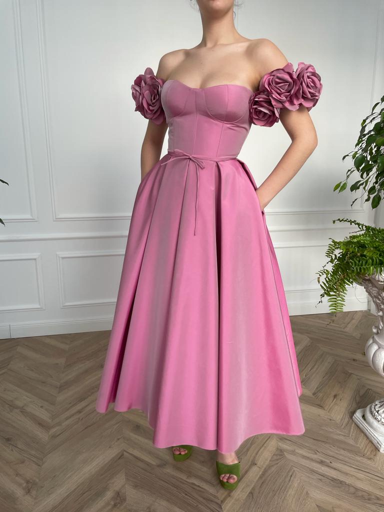 Pink midi dress with off the shoulder sleeves and embroidery