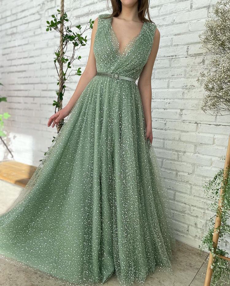 Green A-Line dress with belt, v-neck and no sleeves