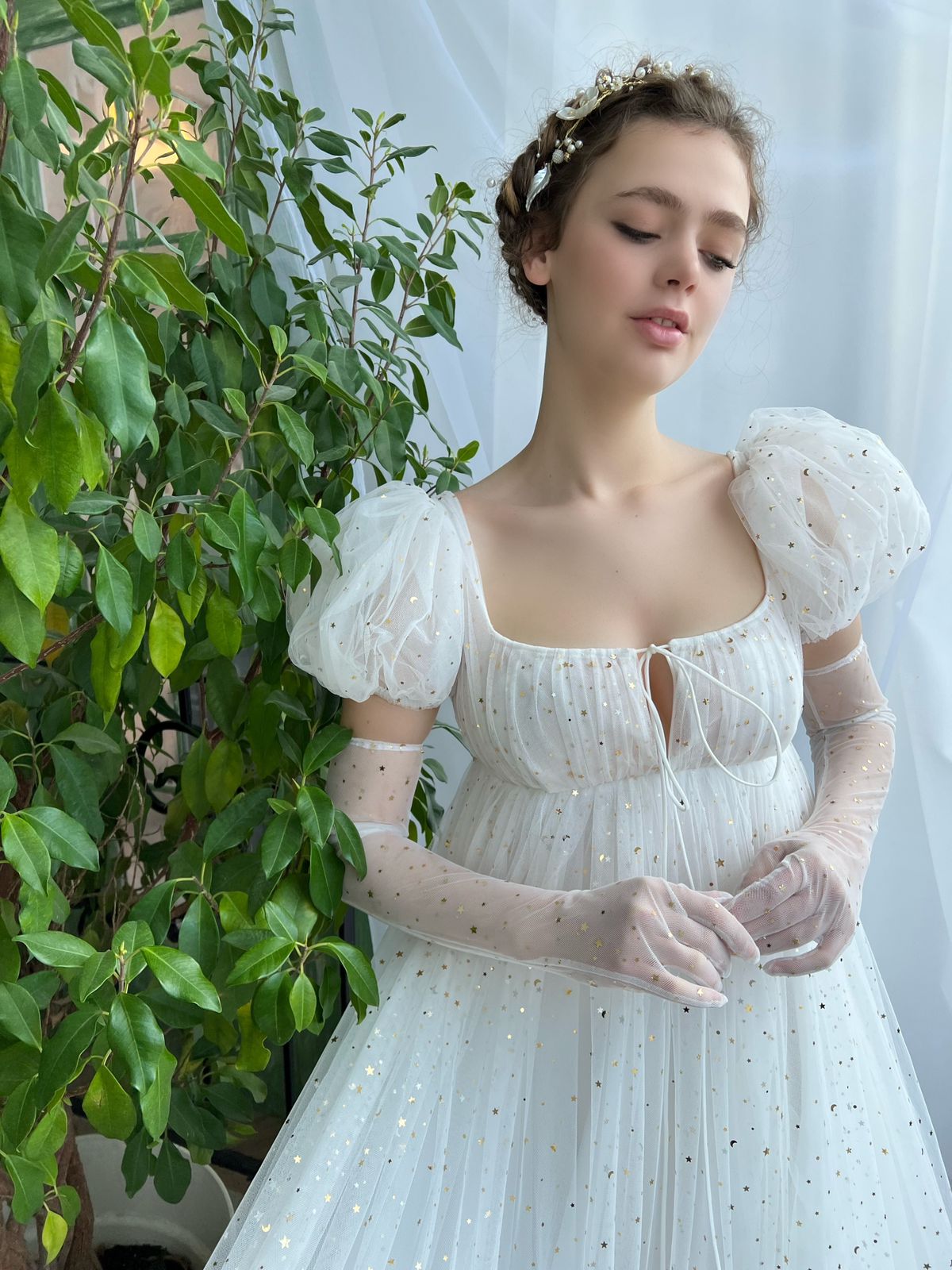 Sheath bridal dress with gold stars, cap sleeves and gloves