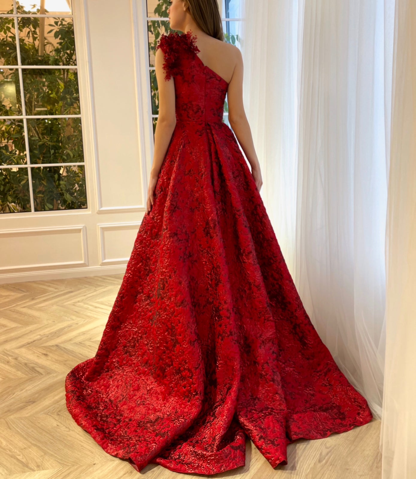 Red A-Line dress with embroidery and one shoulder sleeve