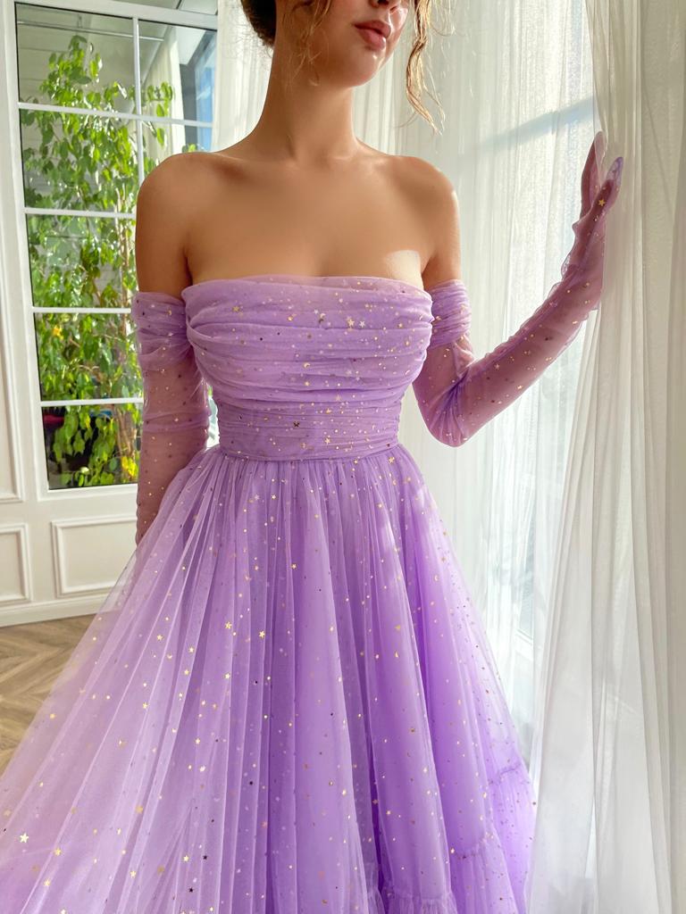 Purple midi dress with gloves and starry fabric
