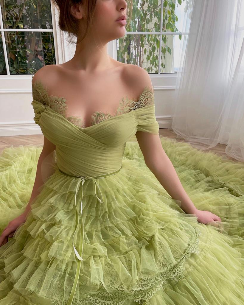 Amazon.com: LINLSSANJC Plus Size Sage Green Tulle Prom Dresses for Teens  Girls Juniors Ball Gown US26W 26 Plus: Clothing, Shoes & Jewelry