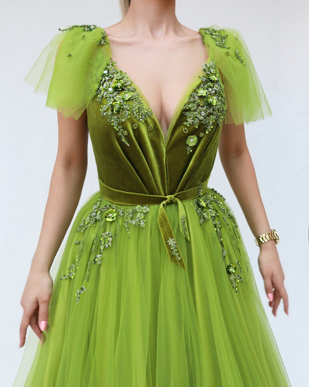 Green A-Line dress with v-neck and embroidery