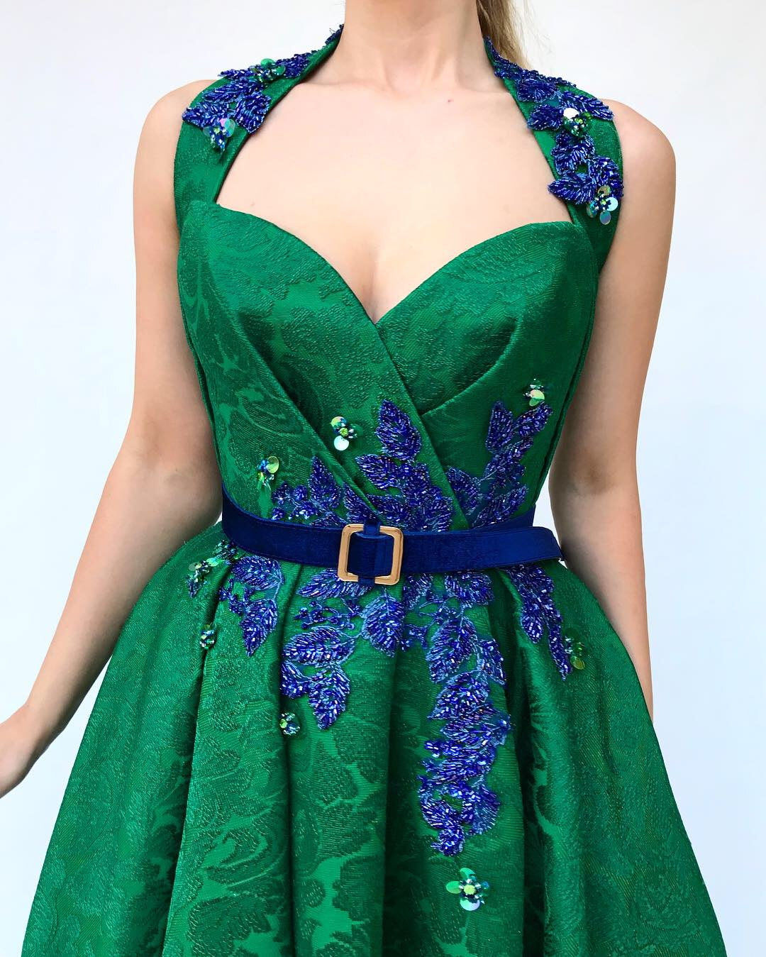 Green A-Line dress with belt, embroidery and straps