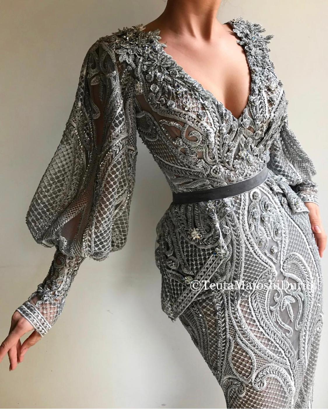Grey mermaid dress with v-neck, long sleeves and embroidery