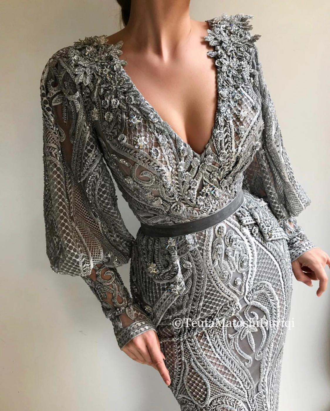 Grey mermaid dress with v-neck, long sleeves and embroidery