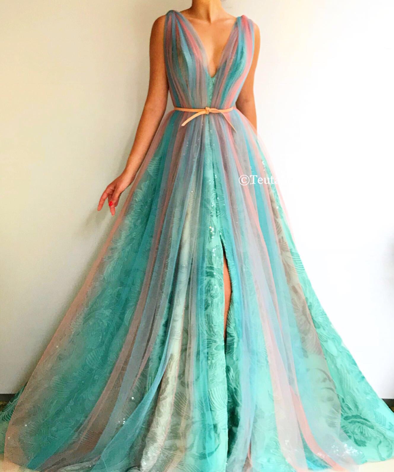 Green A-Line dress with v-neck and no sleeves
