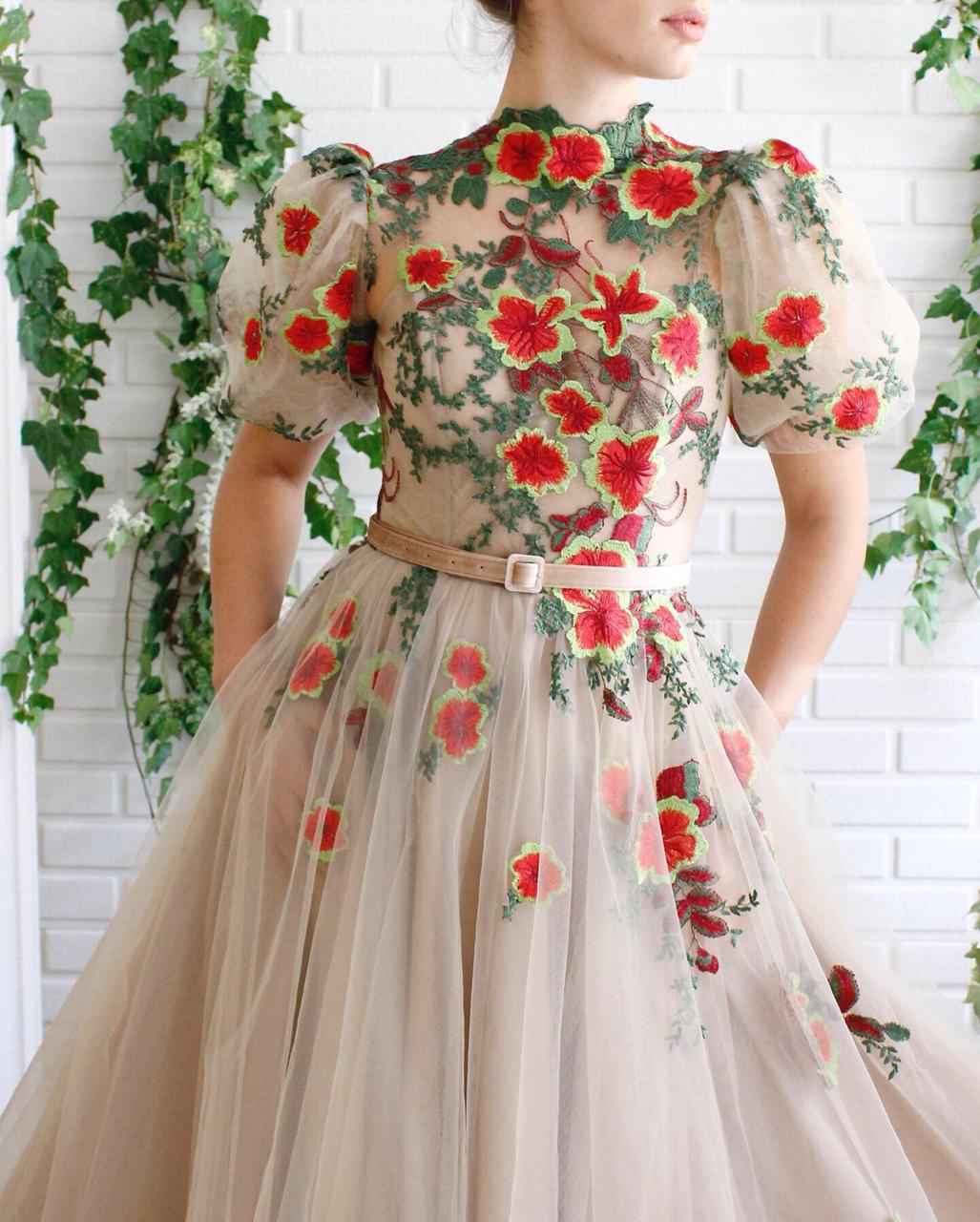 Beige A-Line dress with short sleeves, belt and embroidery