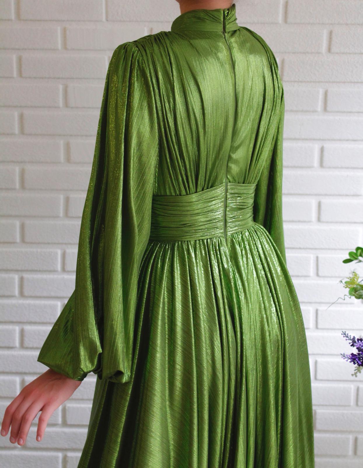 Green A-Line dress with long sleeves