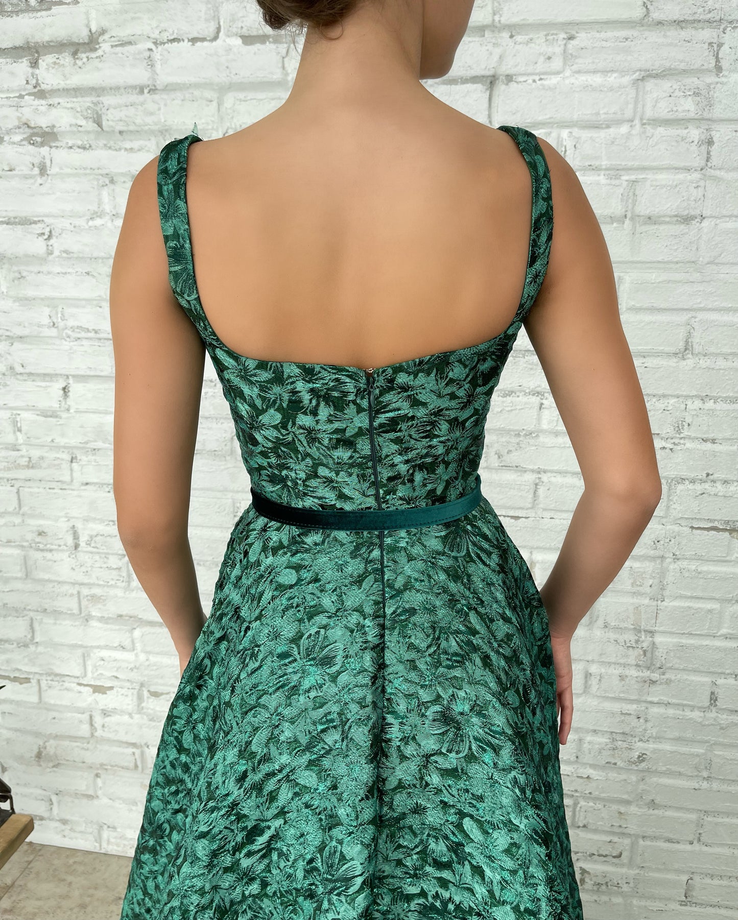 Green A-Line dress with straps, embroidery and belt