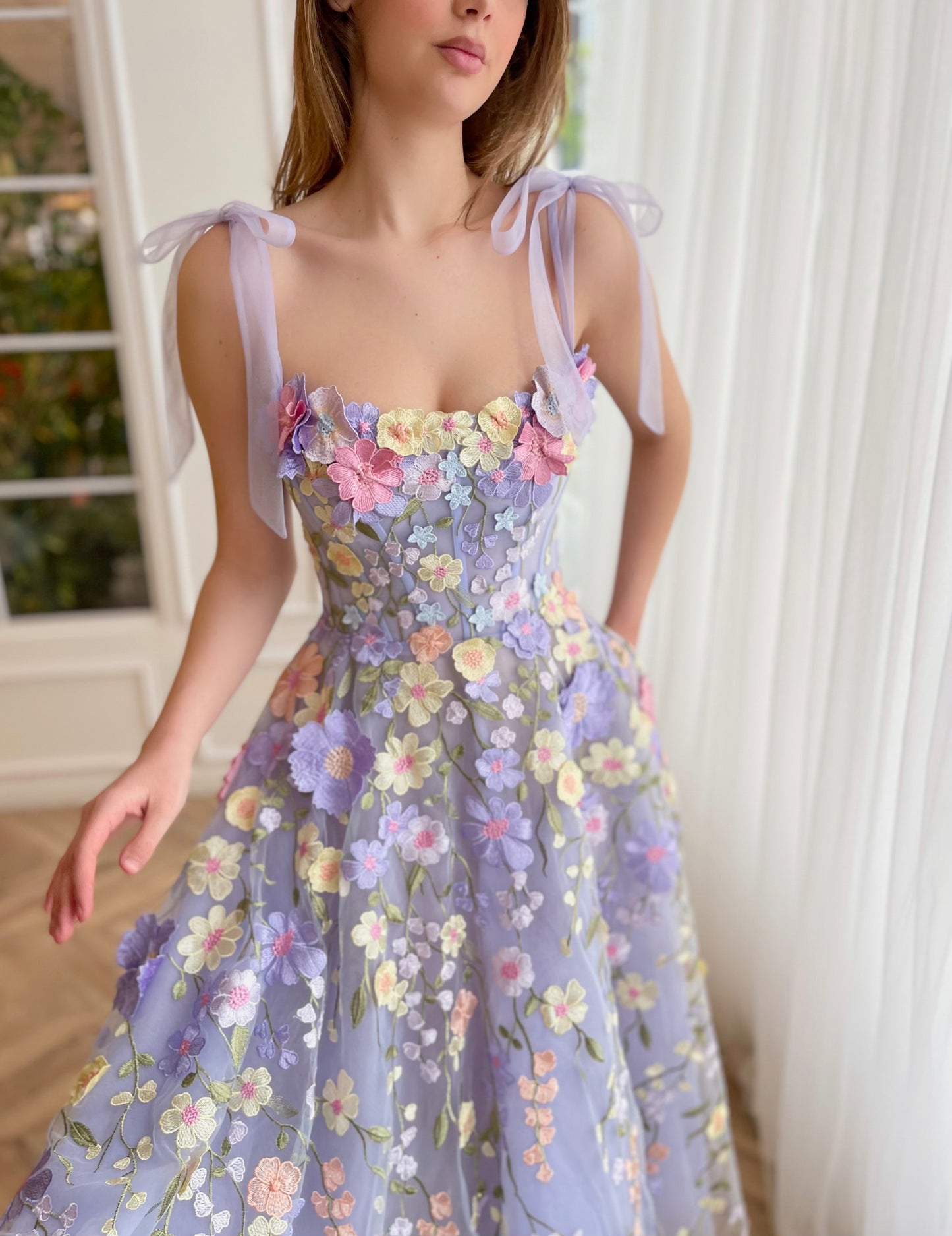 Purple midi dress with spaghetti straps and embroidered flowers