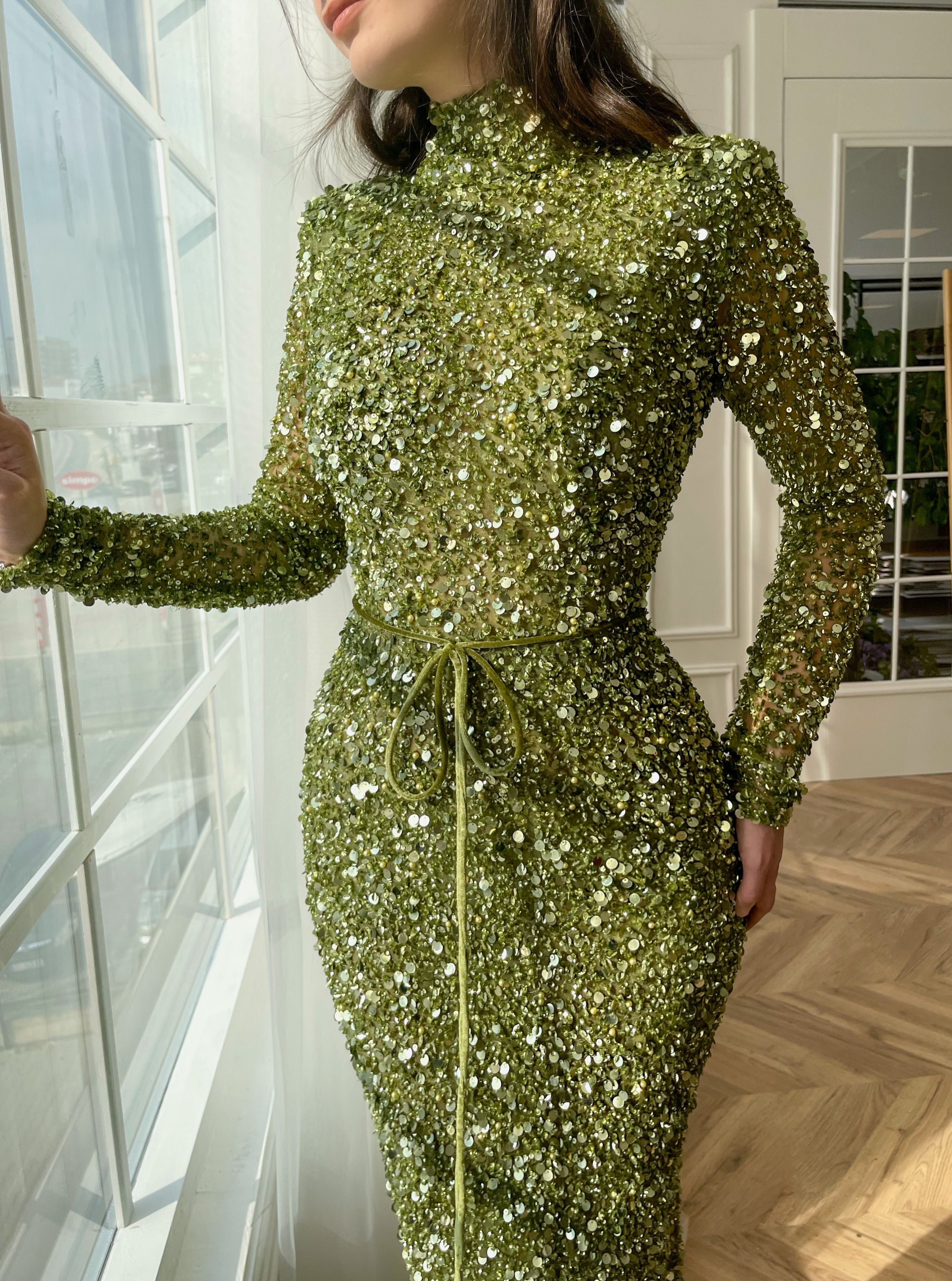 Green mermaid dress with long sleeves and sequins