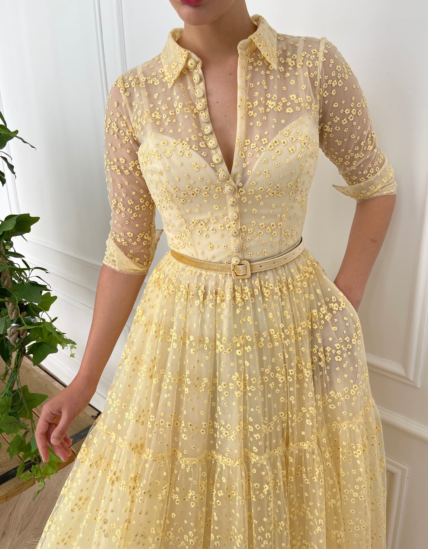 Yellow A-Line dress with short sleeves and belt