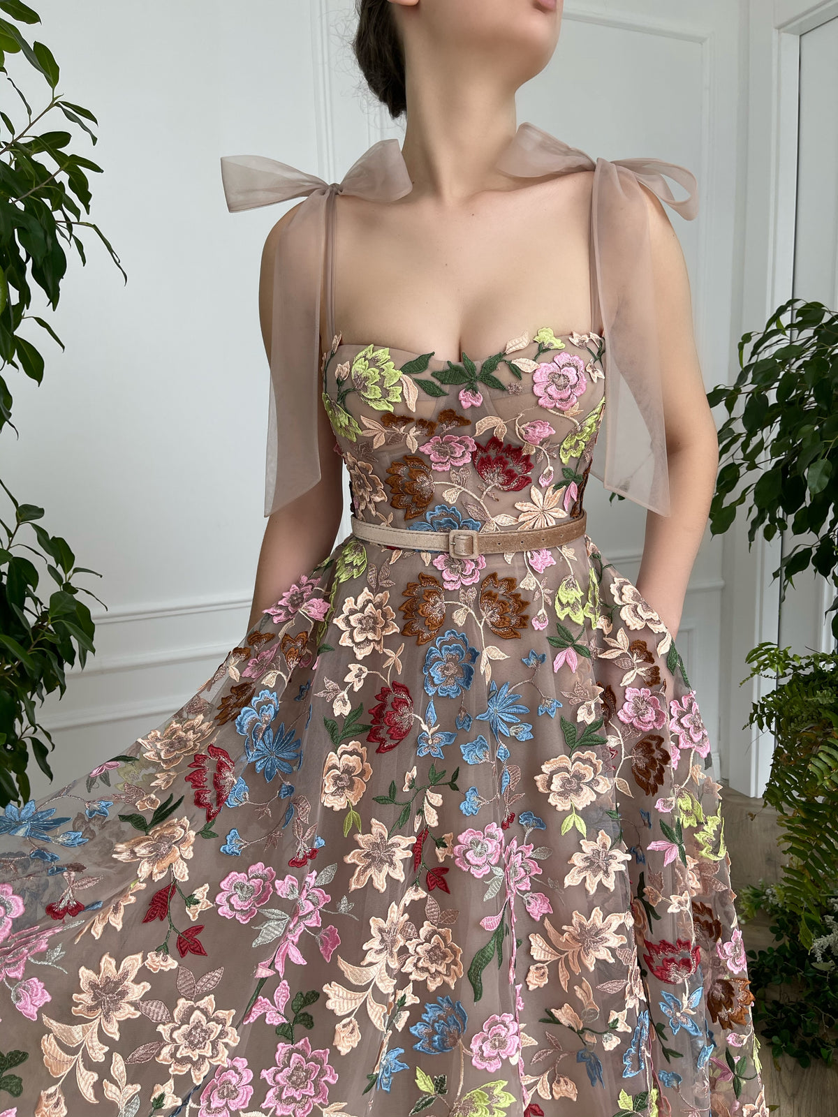 Colorful midi dress with belt, flowers and bow straps