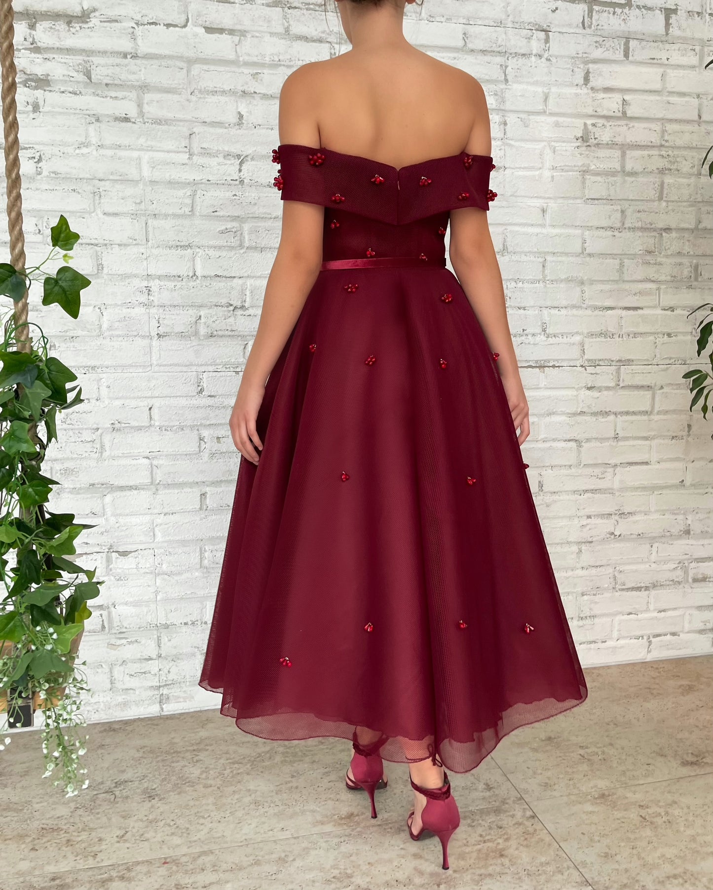 Red midi dress with belt, embroidery and off the shoulder sleeves