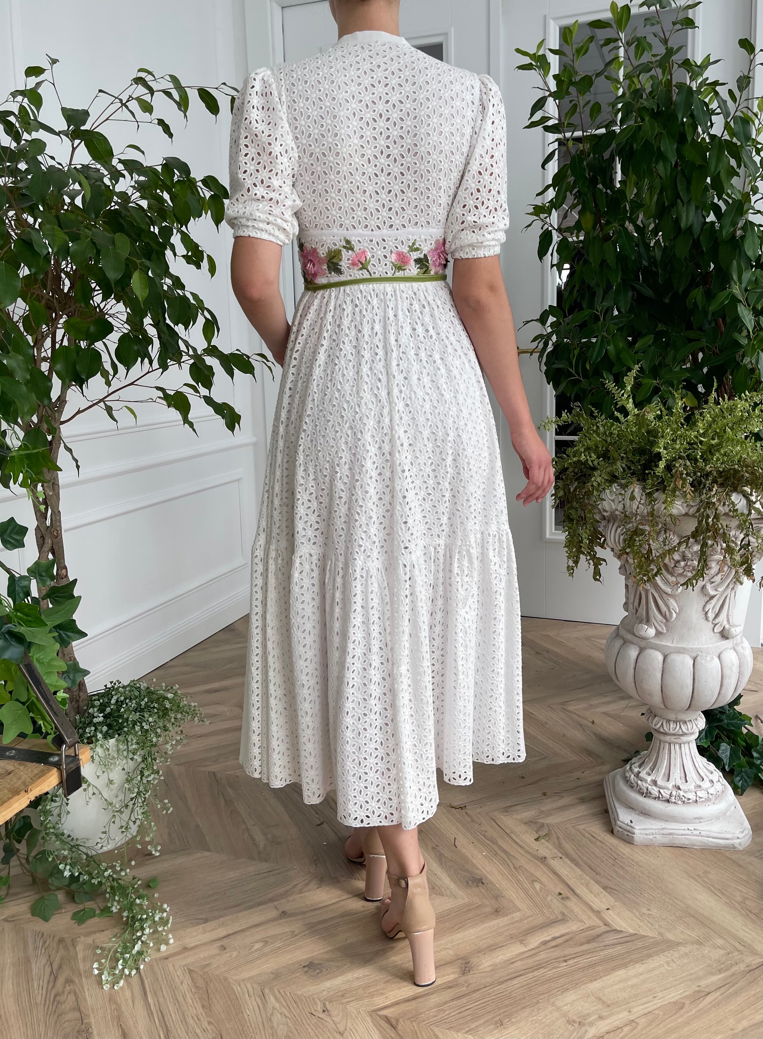Midi white bridal dress with v-neck, short sleeves, buttons and embroidered flowers