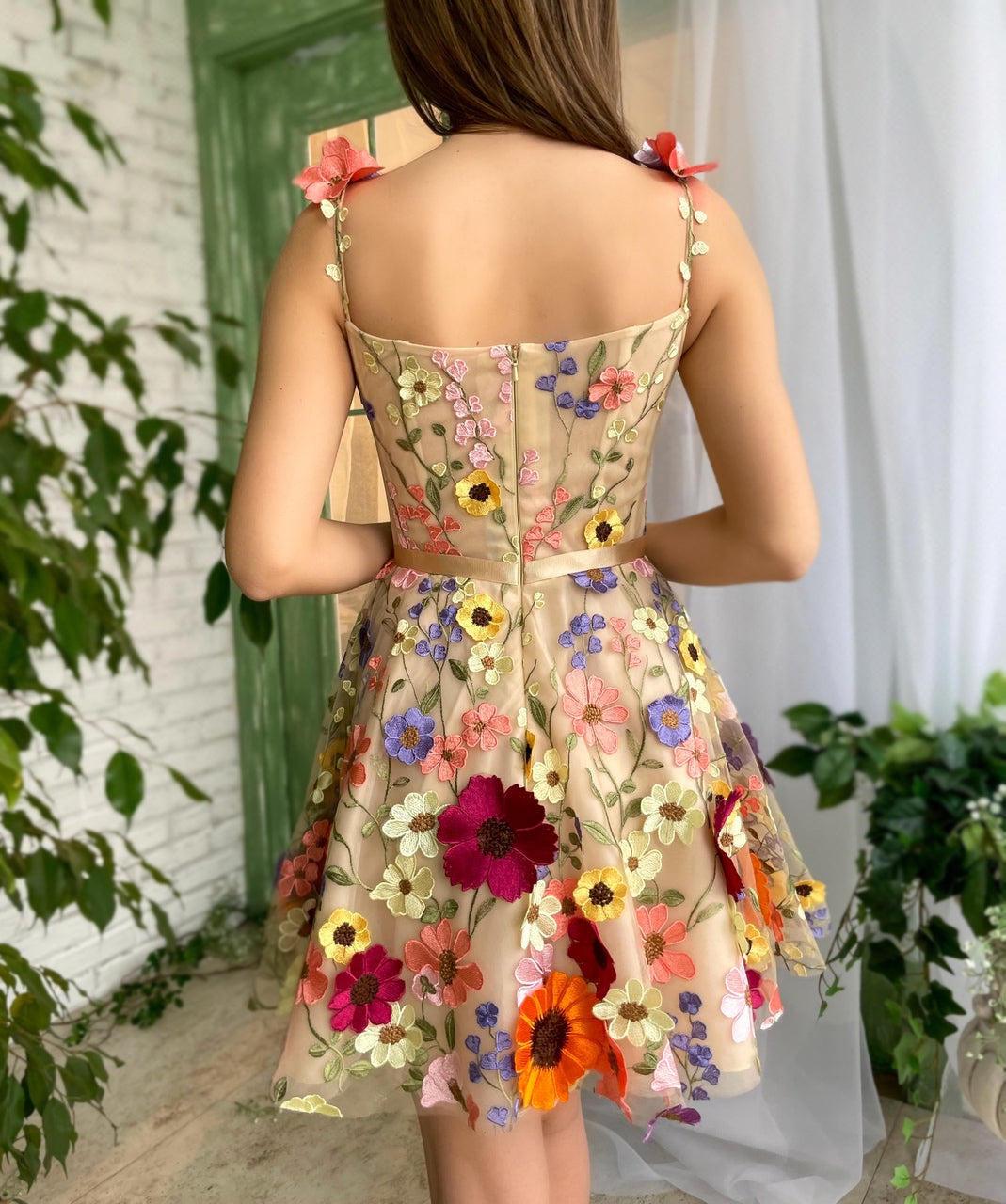 Beige mini dress with flowers, spaghetti straps and embroidery