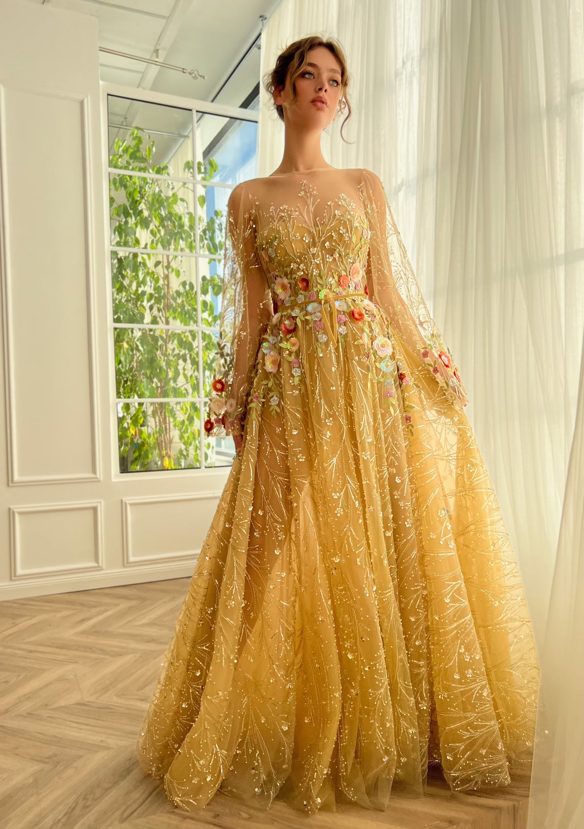 Gold A-Line dress with long sleeves, flowers and embroidery