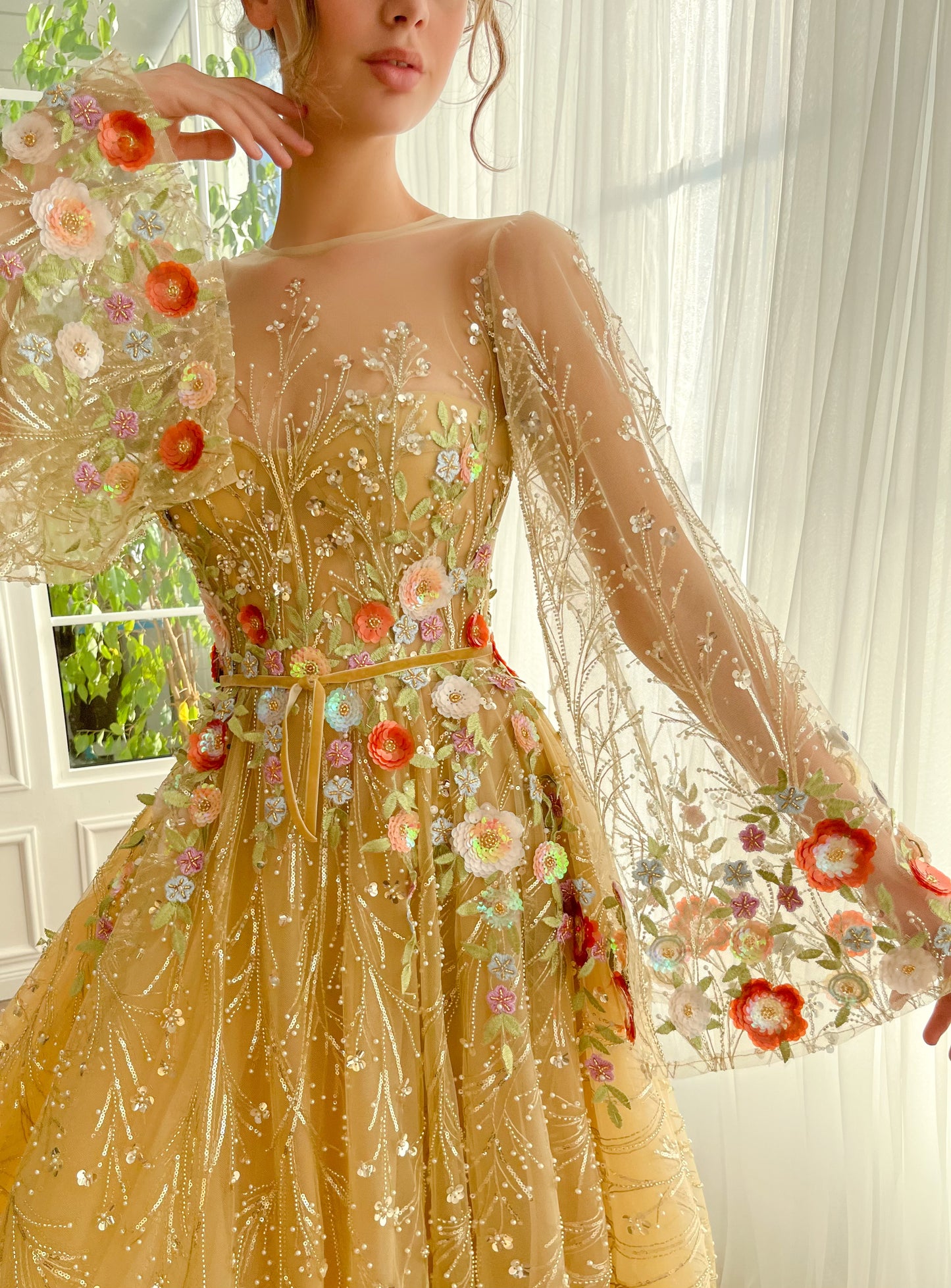 Gold A-Line dress with long sleeves, flowers and embroidery