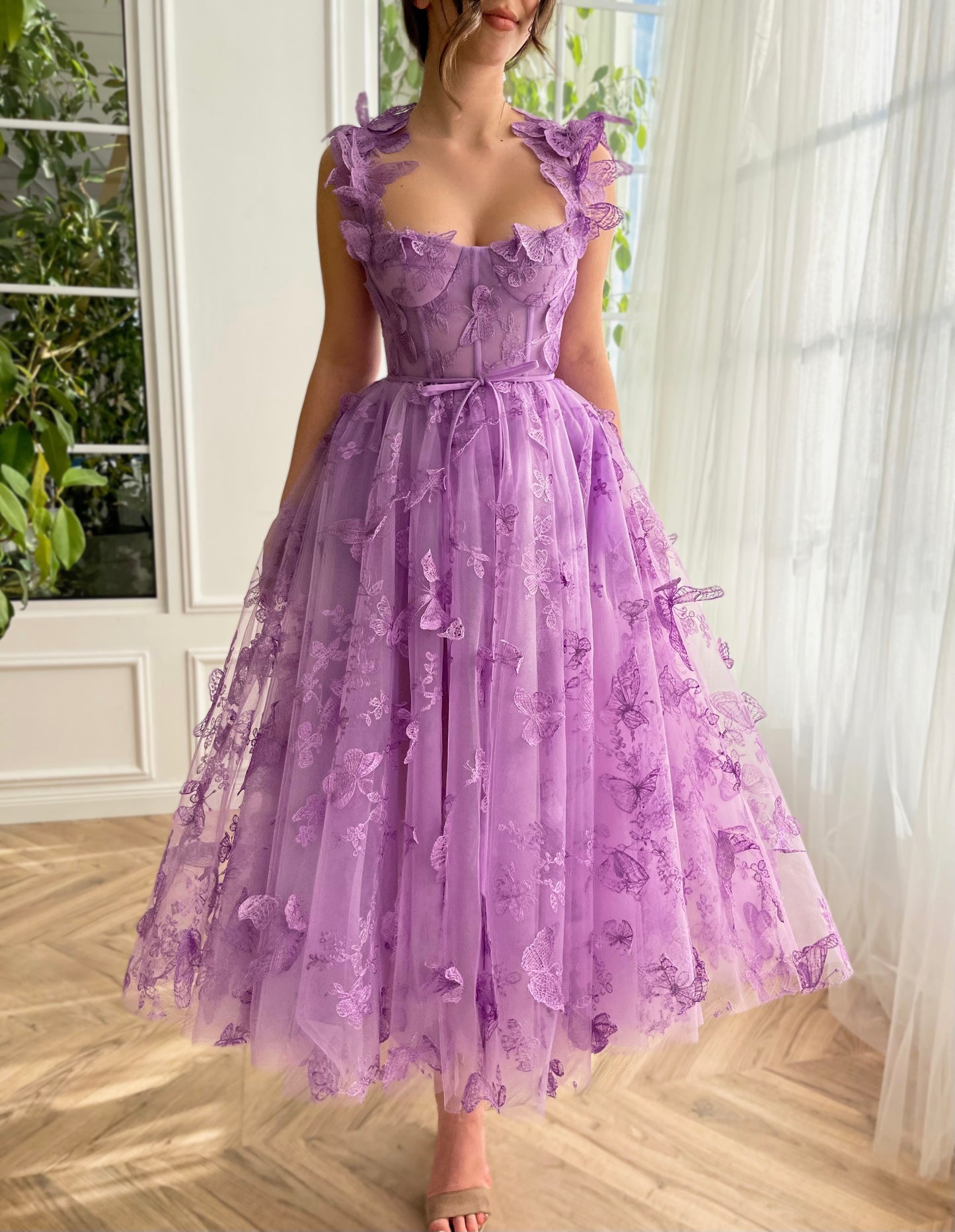 Purple midi dress with straps and embroidered butterflies