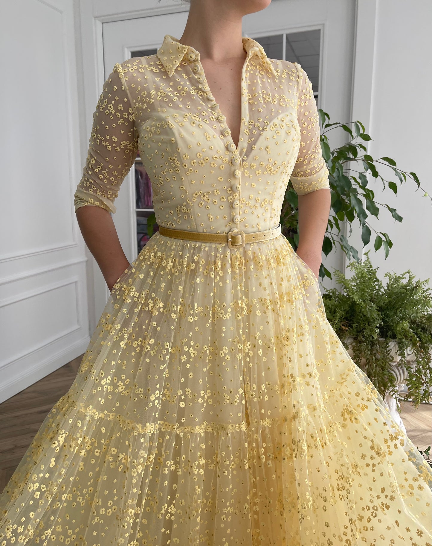 Yellow A-Line dress with short sleeves and belt